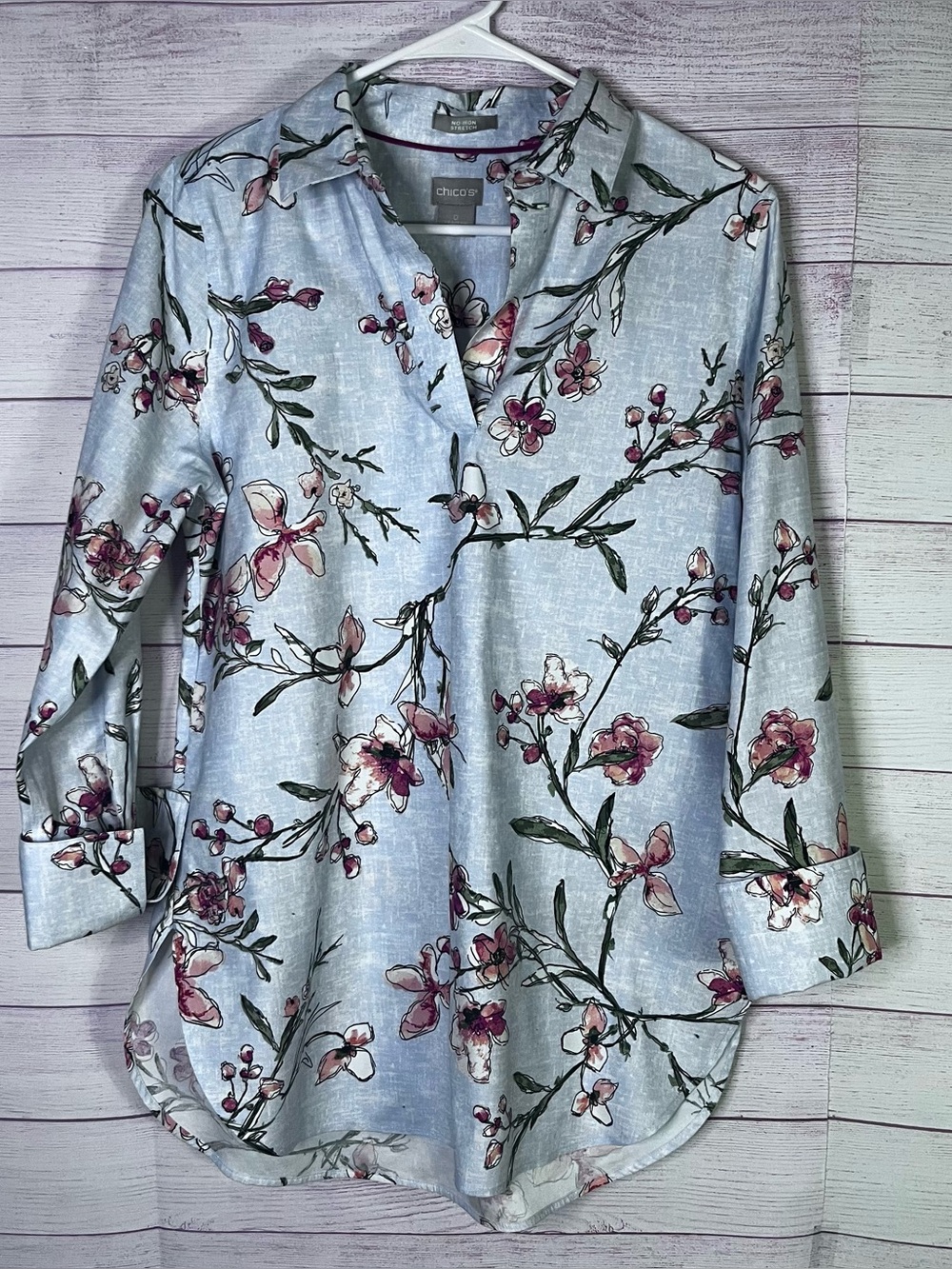 Chico's light blue floral print french cuffs Tunic Blouse Size 0| US 4-6